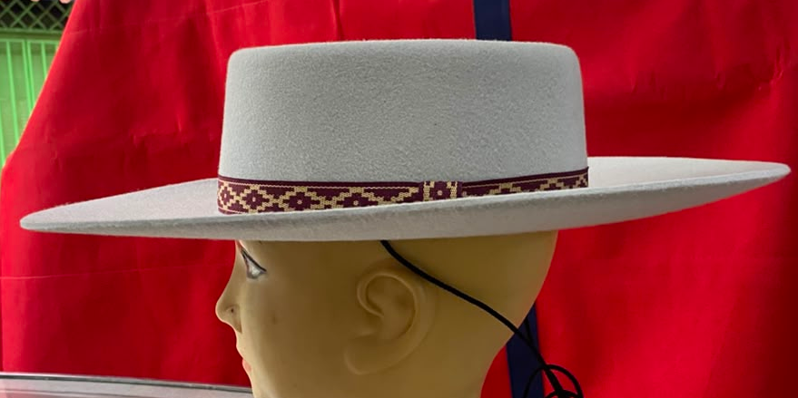 Sombrero de Paño Hueso